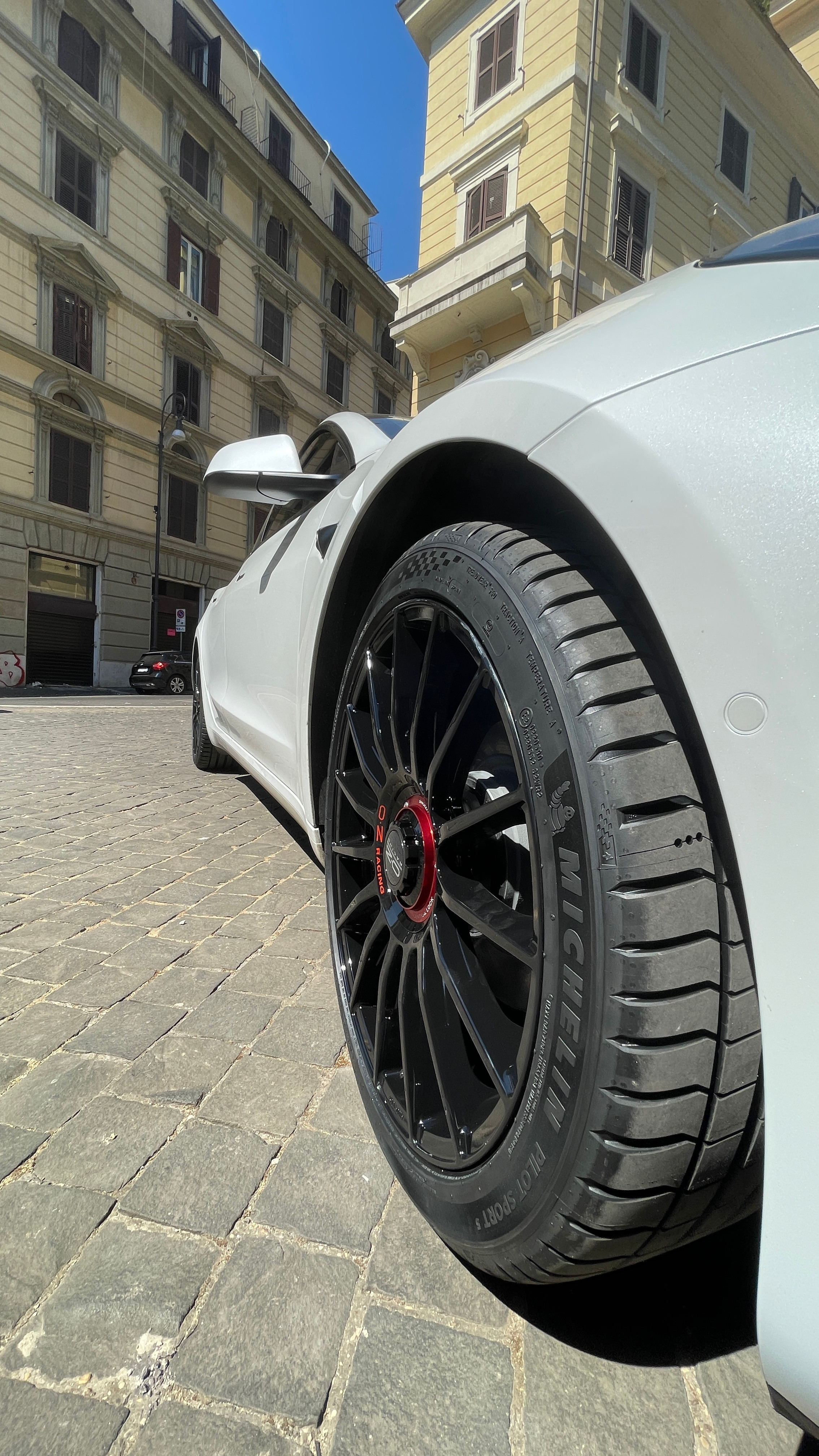 製品情報 - Superturismo Evoluzione - OZ Racing