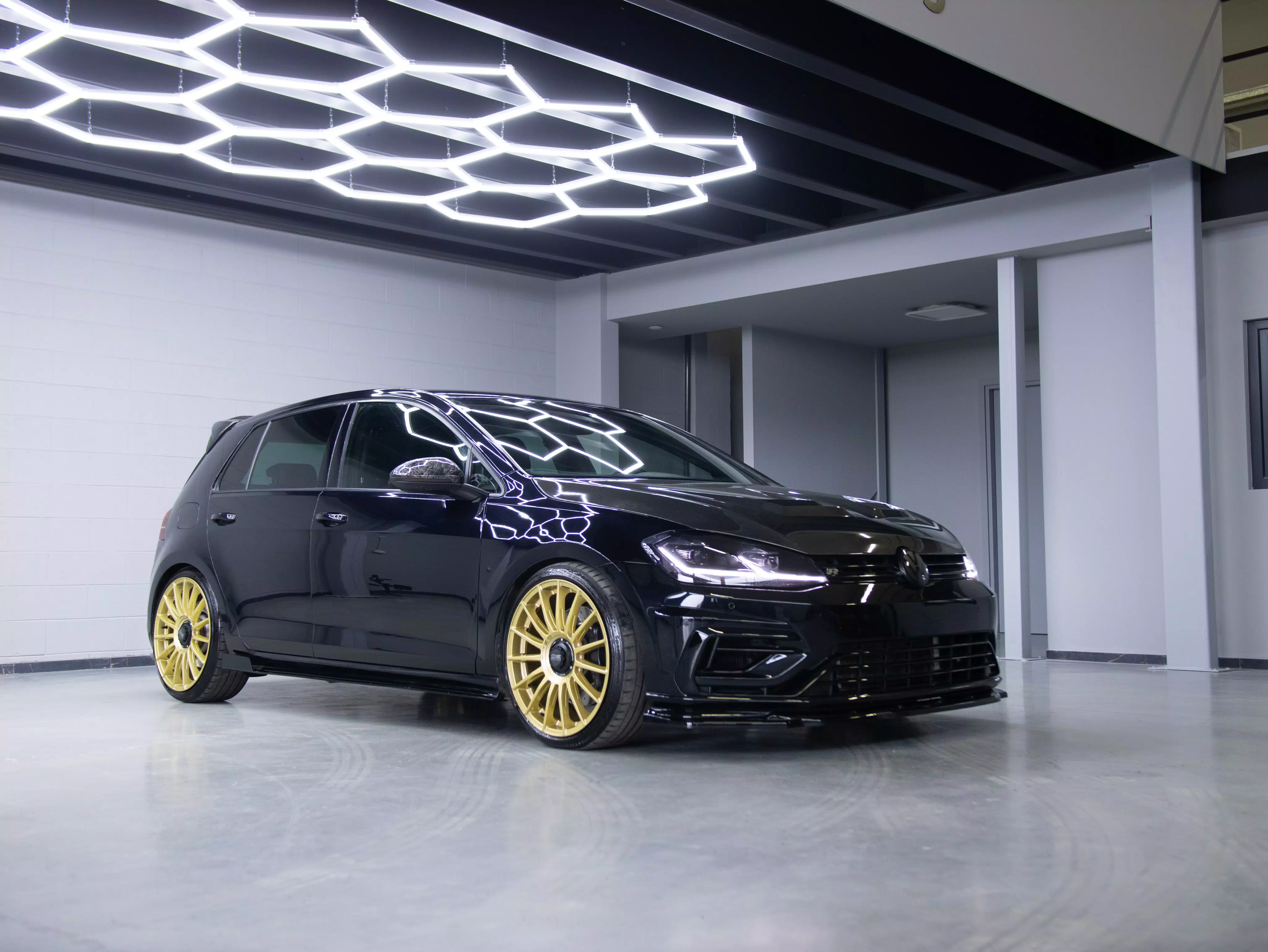製品情報 - Superturismo Evoluzione - OZ Racing
